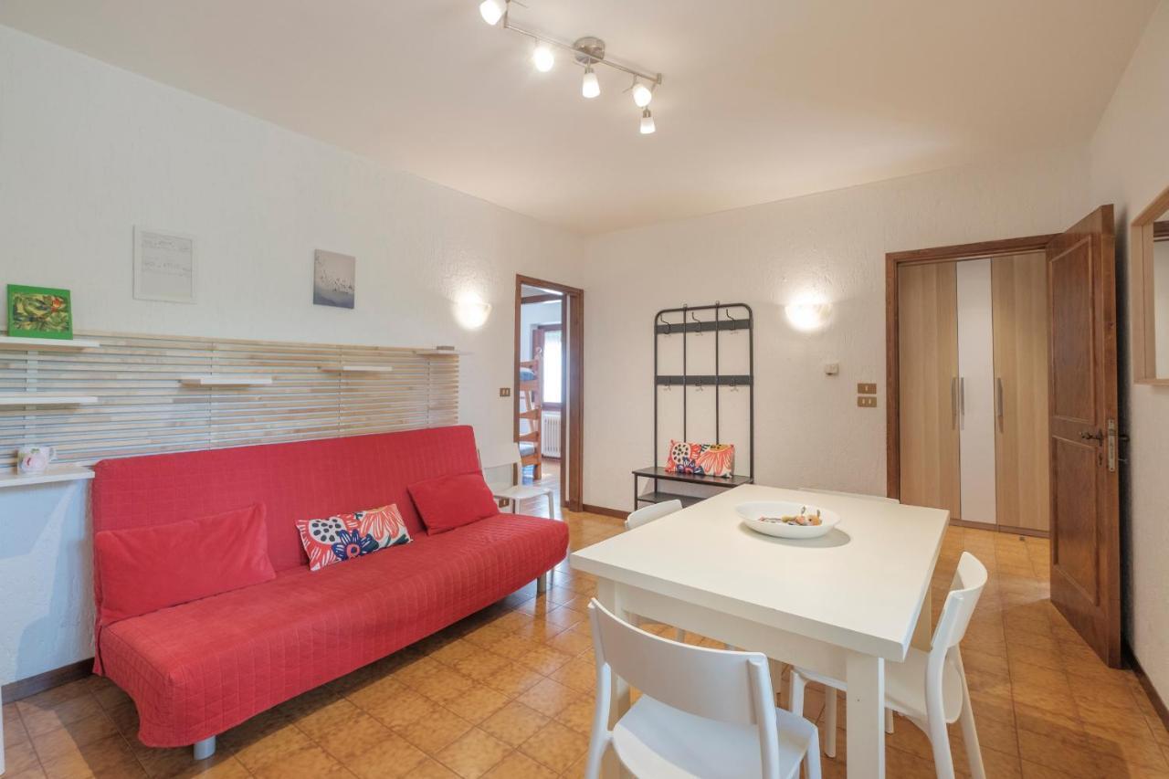 Villa Ida - 2 bedrooms apartment with private garden Sirmione Buitenkant foto