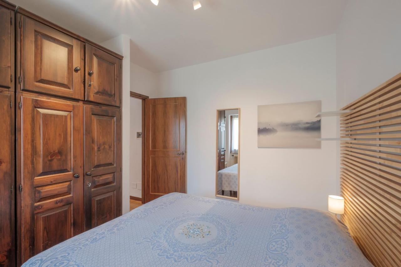 Villa Ida - 2 bedrooms apartment with private garden Sirmione Buitenkant foto