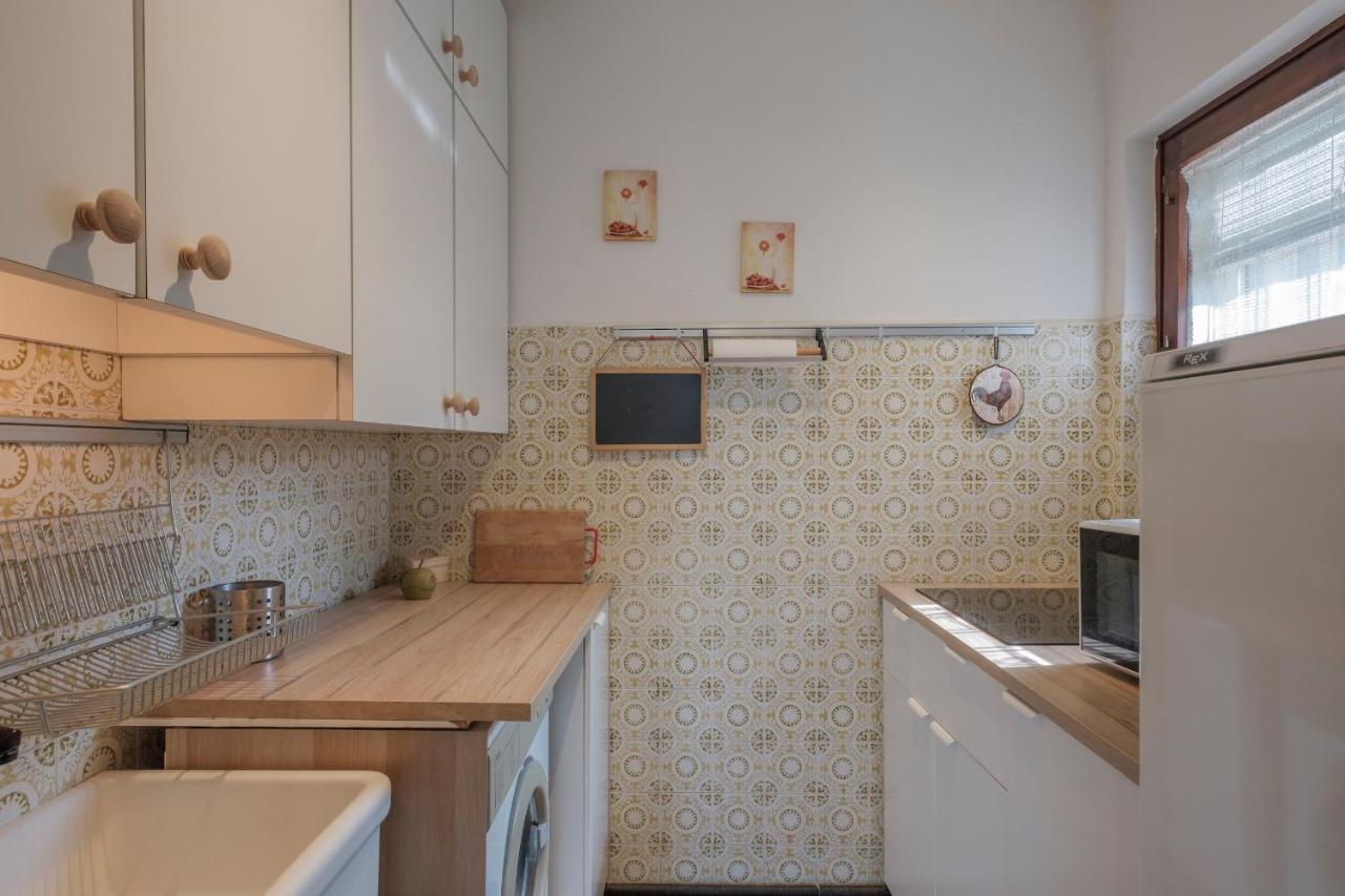 Villa Ida - 2 bedrooms apartment with private garden Sirmione Buitenkant foto